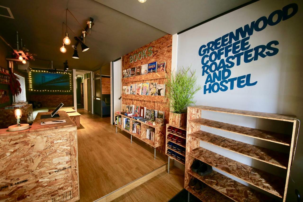 Greenwood Hostel Идзумисано Экстерьер фото